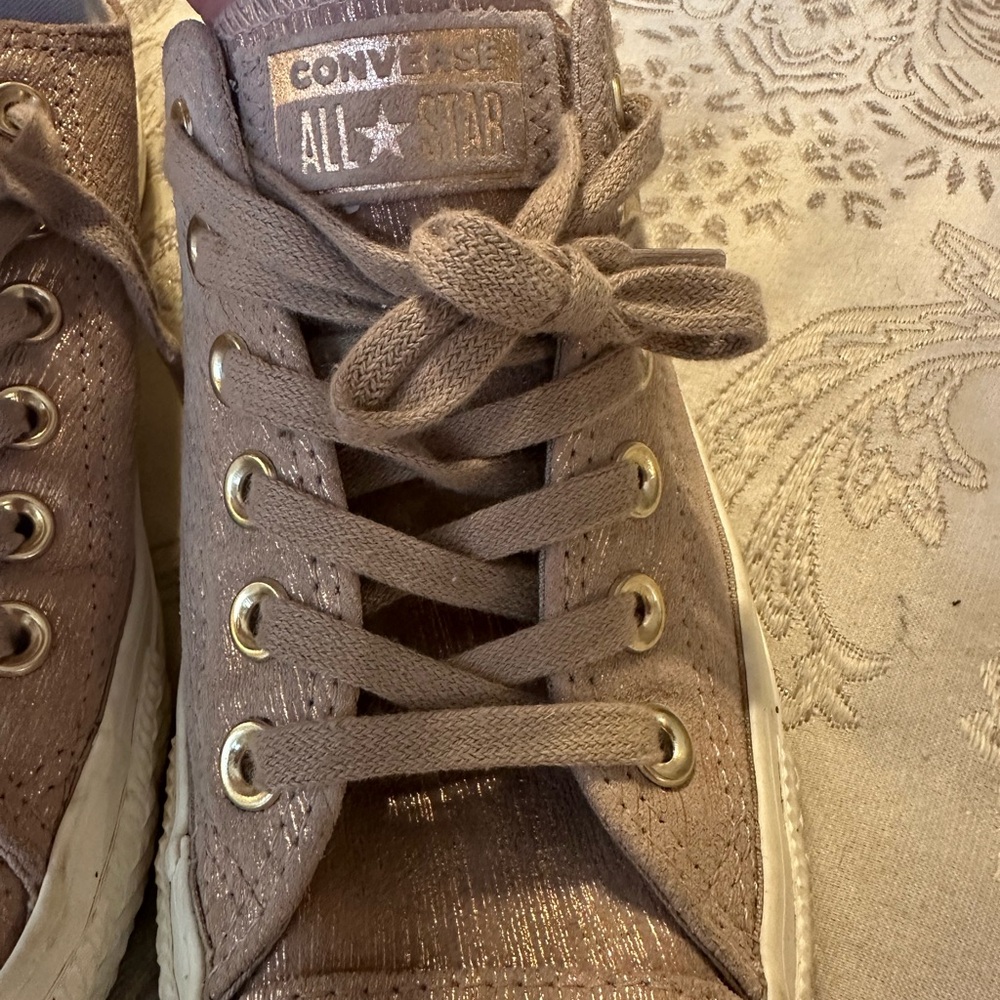 Converse Women's rose gold pink low-top Sneakers size 7 - Picture 10 of 12